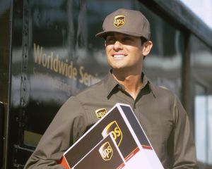 UPS (NYSE:UPS) a raportat venituri în creştere cu 7%